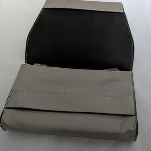 Summer & Rose Celine Crossbody - Picture 3 of 5